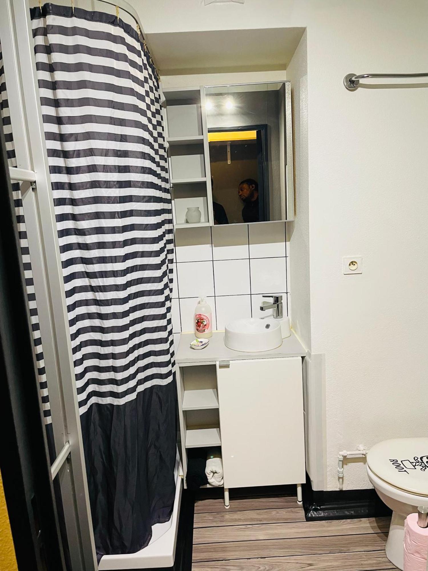 Comfortable Studio In Clichy Exterior foto
